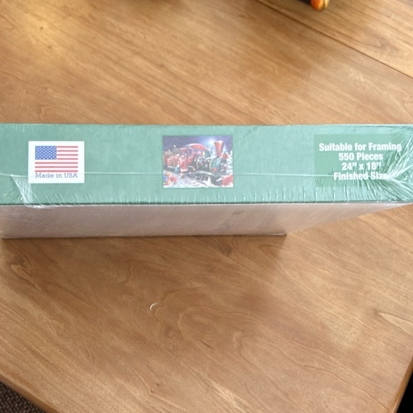 Santa Express 550 Piece Puzzle NWT - Picture 8 of 8